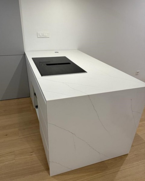 Carrara-Grey-Kuhinja